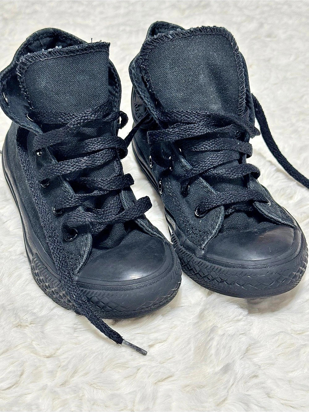 Converse Kids Chuck Taylor All Star High Top Sneakers in Black
